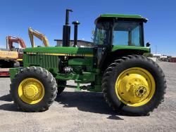 TRACTOR JOHN DEERE 4850