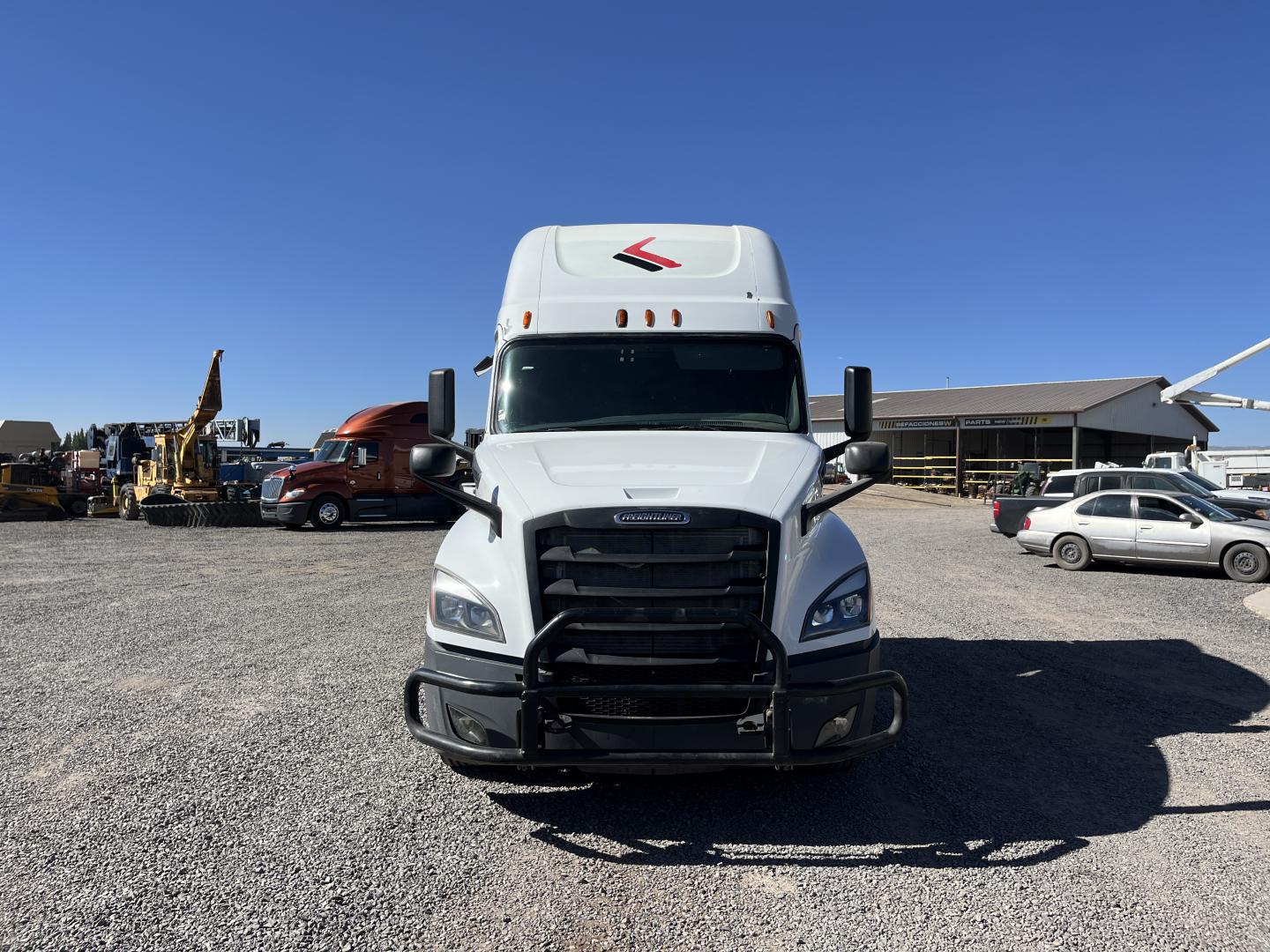 imagenes/INVOICE/2019/18131/FREIGHTLINER_CASCADIA_126_1.JPG