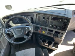 FREIGHTLINER CASCADIA 126