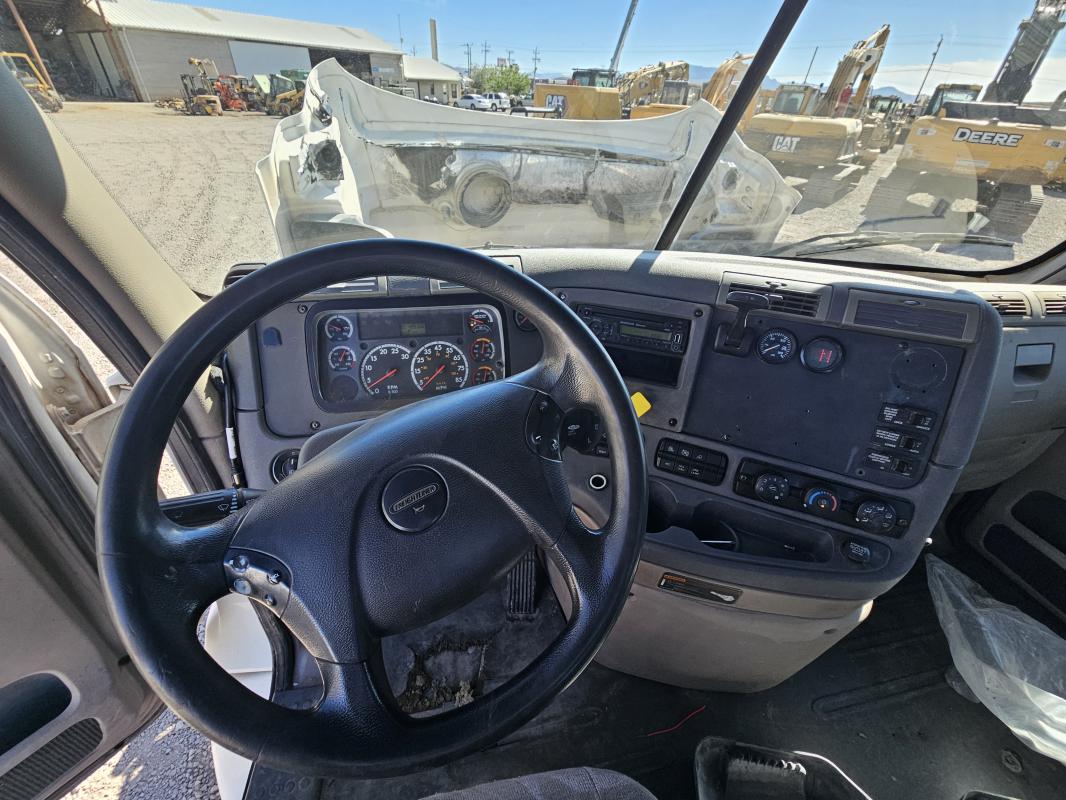 imagenes/INVOICE/2019/18132/FREIGHTLINER_43.jpg