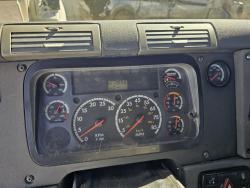 FREIGHTLINER CASCADIA 113