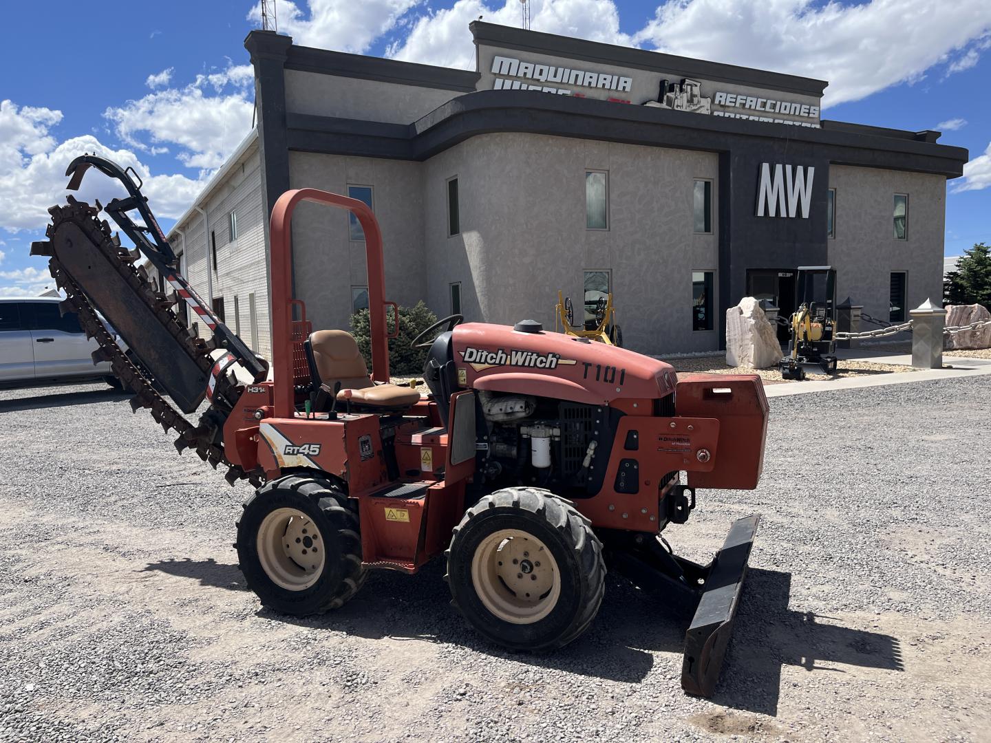 imagenes/INVOICE/2019/18196/ZANJADORA_DITCH_WITCH_RT45_1.JPG
