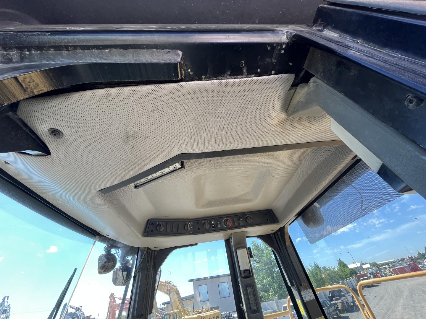 imagenes/INVOICE/2019/18207/CARGADOR_FRONTAL_988G_25.JPG
