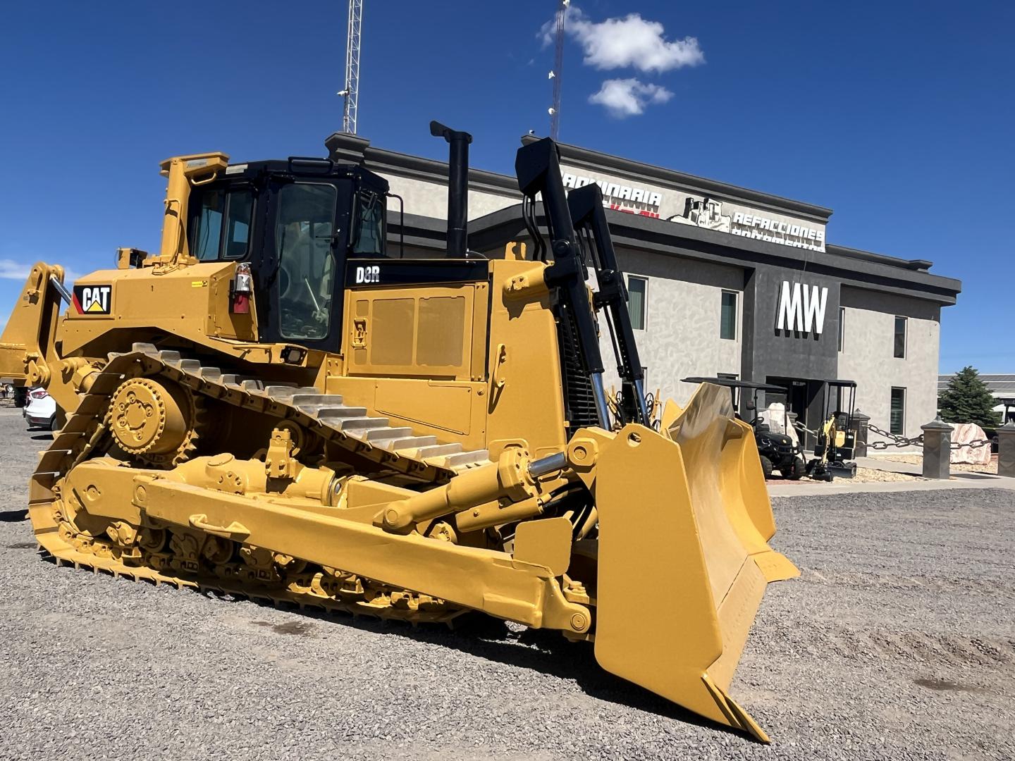 imagenes/INVOICE/2019/18243/BULLDOZER_D8R_1.JPG