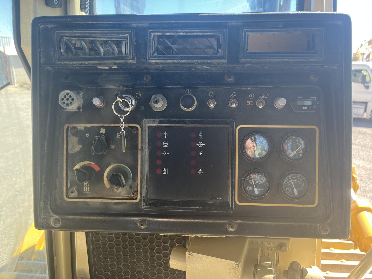 imagenes/INVOICE/2019/18243/BULLDOZER_D8R_30.JPG