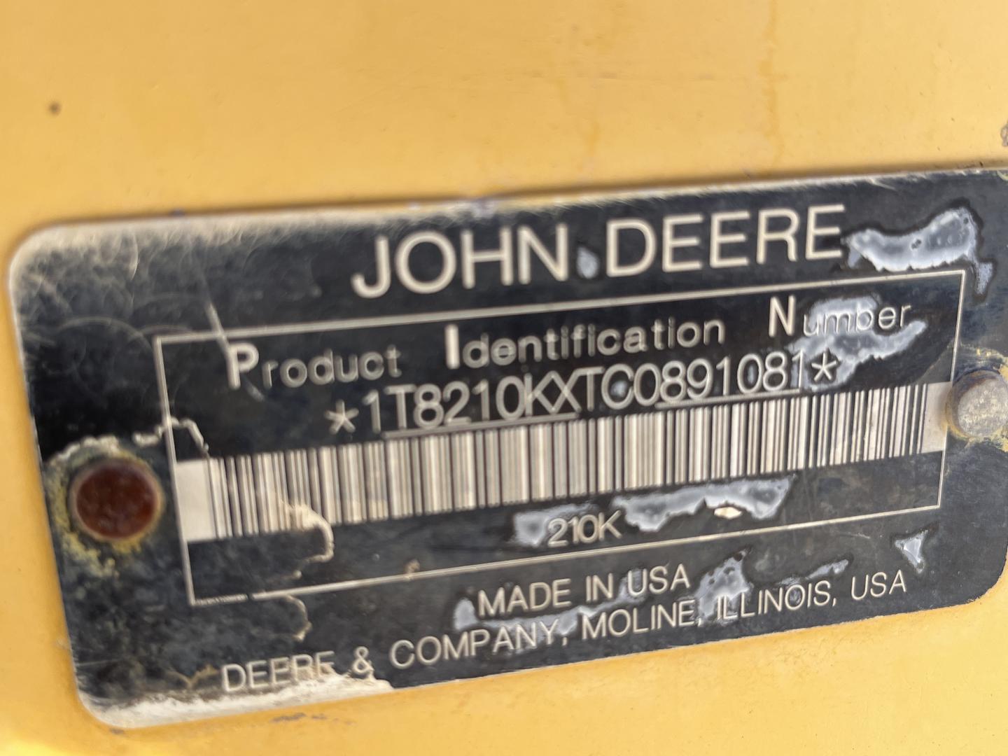 imagenes/INVOICE/2019/18267/CARGADOR_CON_ESCREPA_JOHN_DEERE_210K_18.JPG