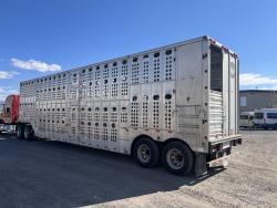 REMOLQUE GANADERO DE 48 FT