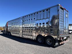 REMOLQUE GANADERO MERRIT DE 48 FT