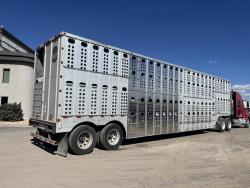 REMOLQUE GANADERO DE 48 FT