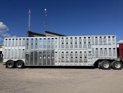 REMOLQUE GANADERO DE 48 FT