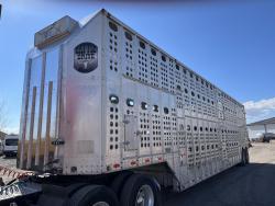 REMOLQUE GANADERO DE 48 FT