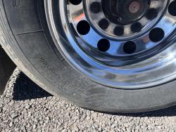 REMOLQUE GANADERO MERRIT DE 48 FT