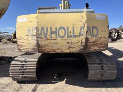 NEW HOLLAND EC215