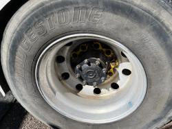 FREIGHTLINER CASCADIA 113