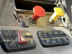 FREIGHTLINER CASCADIA 113