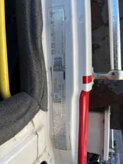 CAMION CON GRUA HIAB 330-6