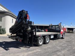 CAMION CON GRUA HIAB 330-6