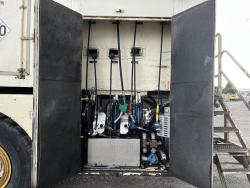 CAMION DE SERVICIO CAT 730