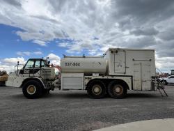 CAMION DE SERVICIO CAT 730