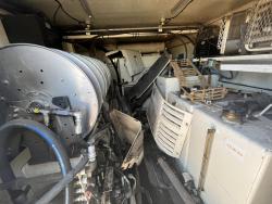 CAMION DE SERVICIO CAT 730 PARA REFACCIONES