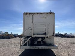 CAMION DE SERVICIO CAT 730 PARA REFACCIONES