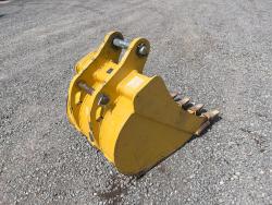 CUCHARON JOHN DEERE DE 24 PULGADAS