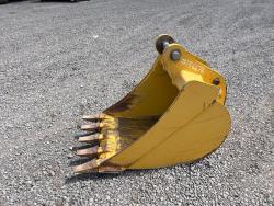 CUCHARON JOHN DEERE DE 24 PULGADAS