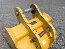 CUCHARON JOHN DEERE DE 24 PULGADAS