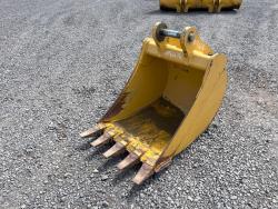 CUCHARON JOHN DEERE DE 24 PULGADAS