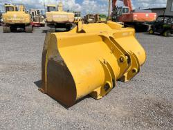 CUCHARON JOHN DEERE 524