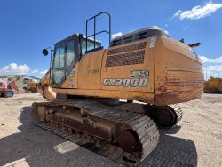 CASE CX300D