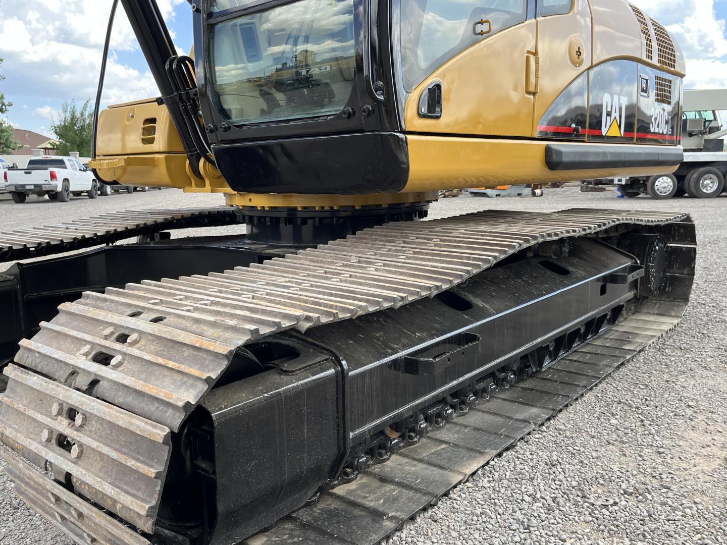 imagenes/INVOICE/2025/18392/EXCAVADORA_CATERPILLAR_320C_18.JPG