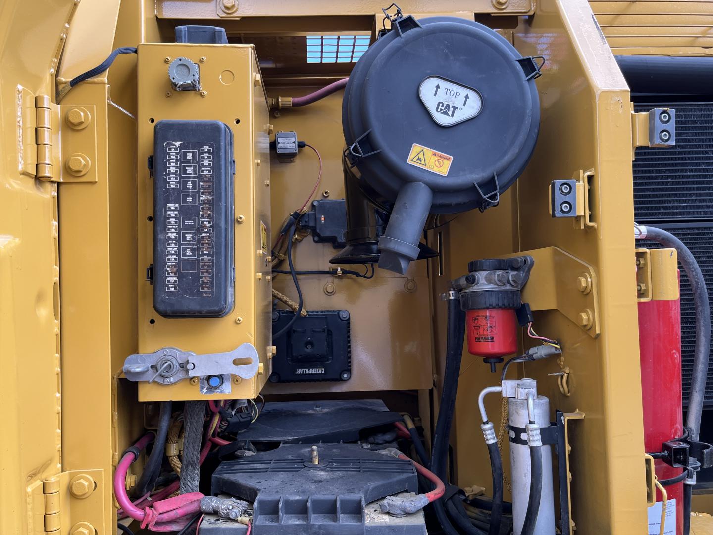 imagenes/INVOICE/2025/18392/EXCAVADORA_CATERPILLAR_320C_21.JPG