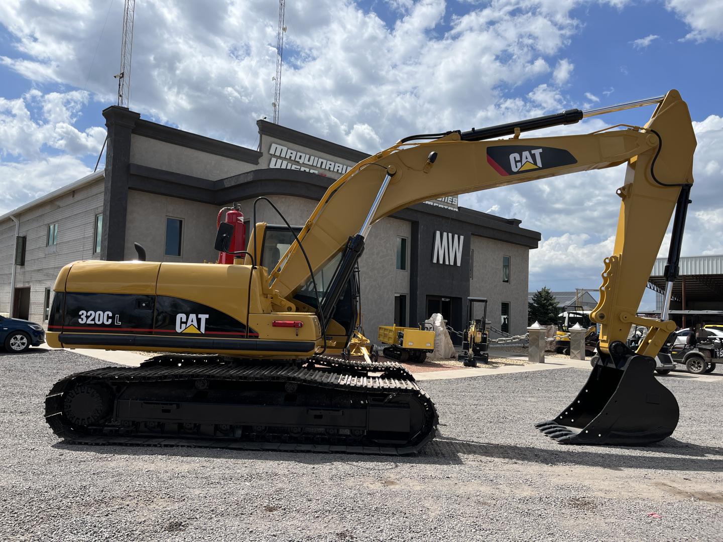 imagenes/INVOICE/2025/18392/EXCAVADORA_CATERPILLAR_320C_3.JPG