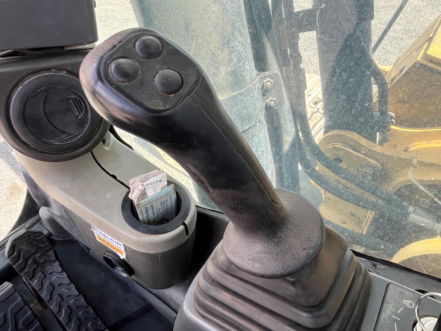imagenes/INVOICE/2025/18402/EXCAVADORA_CATERPILLAR_345C_37.JPG