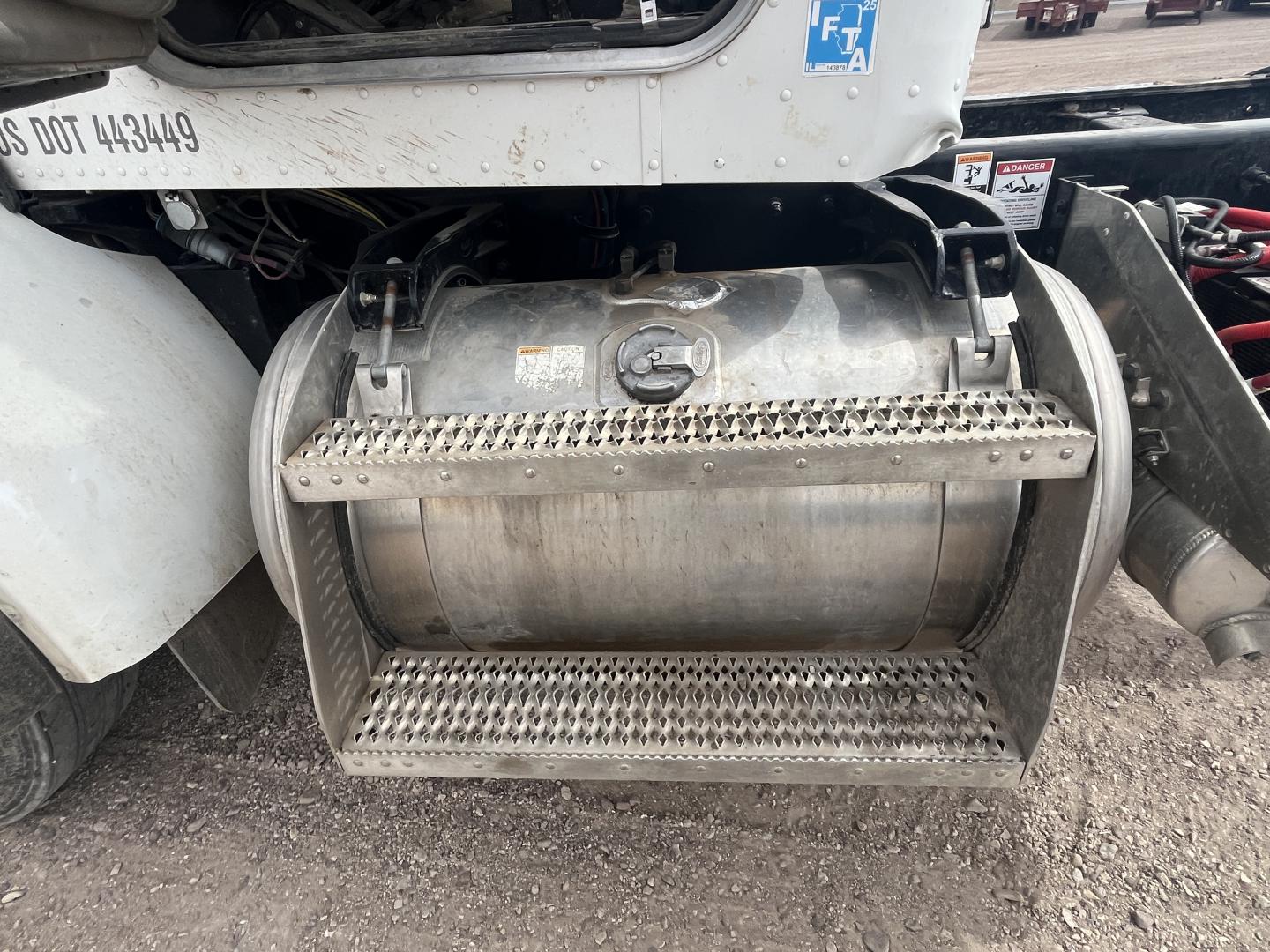 imagenes/INVOICE/2025/18450/CAMION_PETERBILT_367_30.JPG