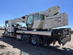 CAMION PETERBILT 367 CON GRUA TIPO TITAN