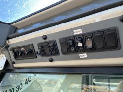 CAMION PETERBILT 367 CON GRUA TIPO TITAN