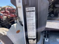 CAMION PETERBILT 367 CON GRUA TIPO TITAN