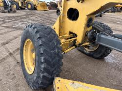 JOHN DEERE 670G PARA REFACCIONES