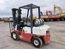 MONTACARGAS NISSAN CPJ02A25PV