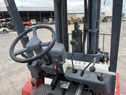 MONTACARGAS NISSAN CPJ02A25PV