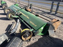 TRITURADORA DE MAYALES JOHN DEERE 520