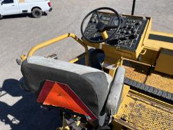 PAVIMENTADORA CATERPILLAR AP-1055B