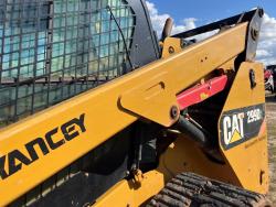 MINICARGADOR CATERPILLAR 299D2