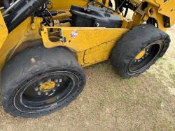 MINICARGADOR CATERPILLAR 262D3