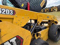 MINICARGADOR CATERPILLAR 262D3