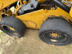 MINICARGADOR CATERPILLAR 262D3