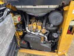 MINICARGADOR CATERPILLAR 262D3