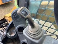 MINICARGADOR CATERPILLAR 246D